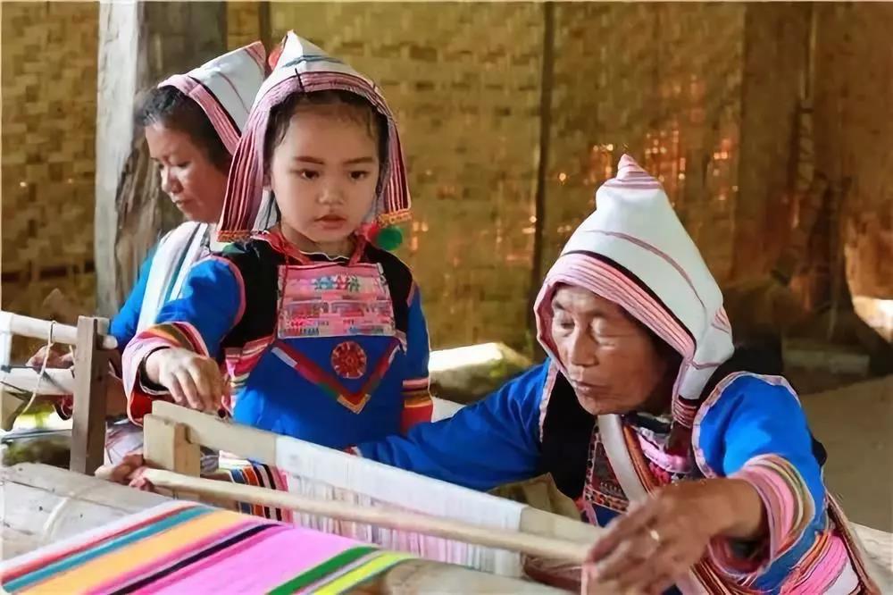 西雙版納研學(xué)旅行夏令營(yíng)